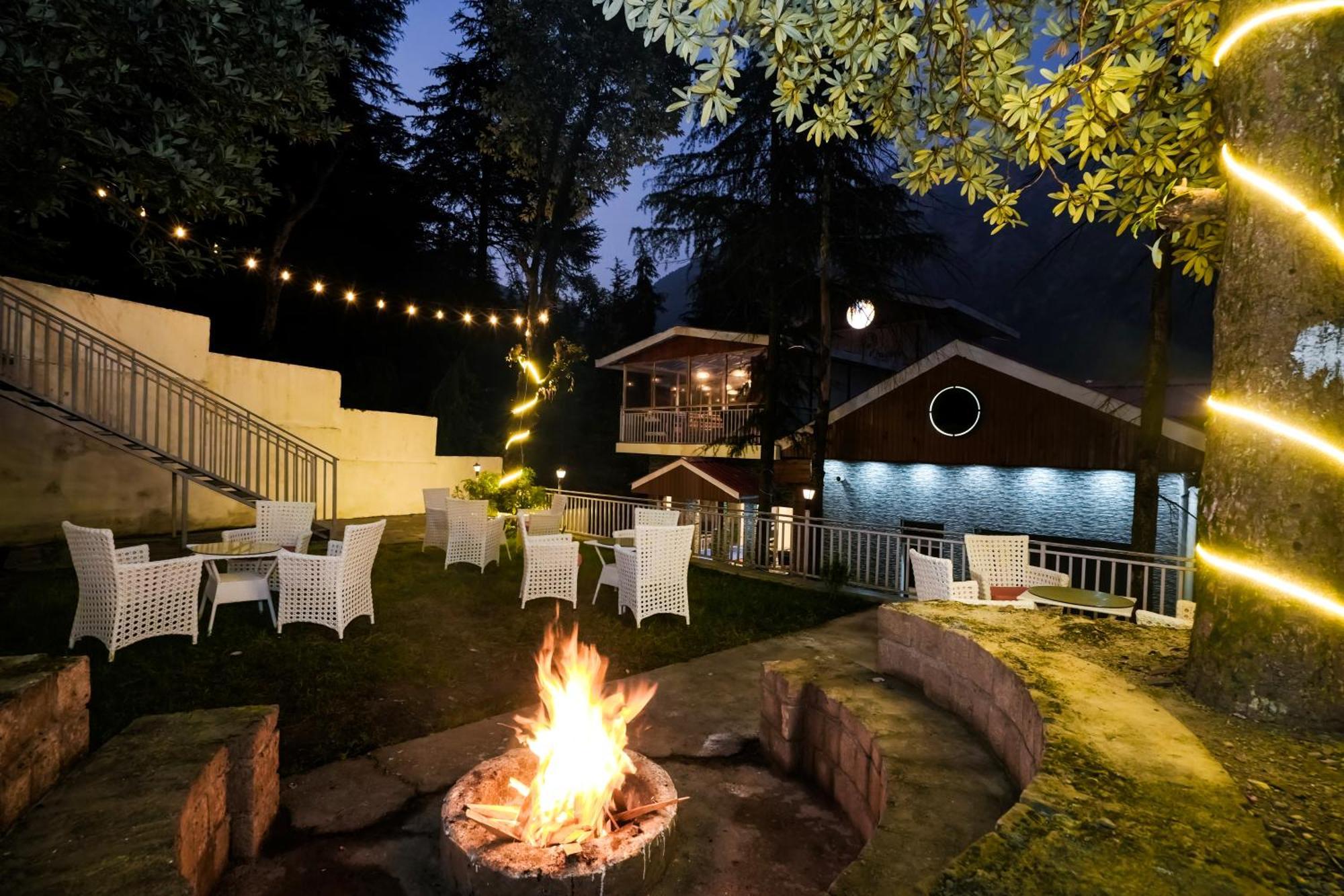 Хостел The Bunksters Mcleodganj, Dharmkot Маклеод-Гандж Екстер'єр фото